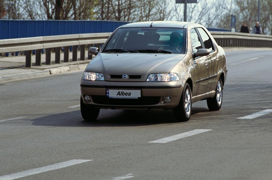  Fiat Albea 2003 года  (фото 4 из 13)